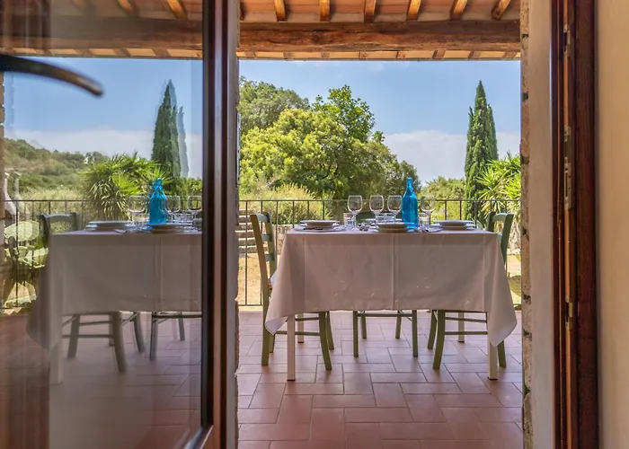 La Tenuta Where The Sea Meets The Land - Goelba Порт-Аццурро